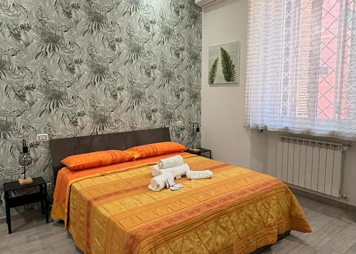 Le Petit Maison *